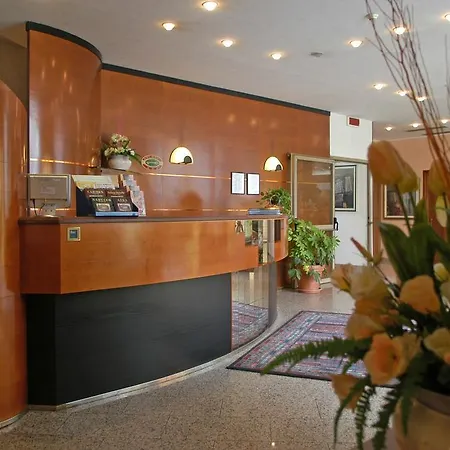 Hotel Monaco